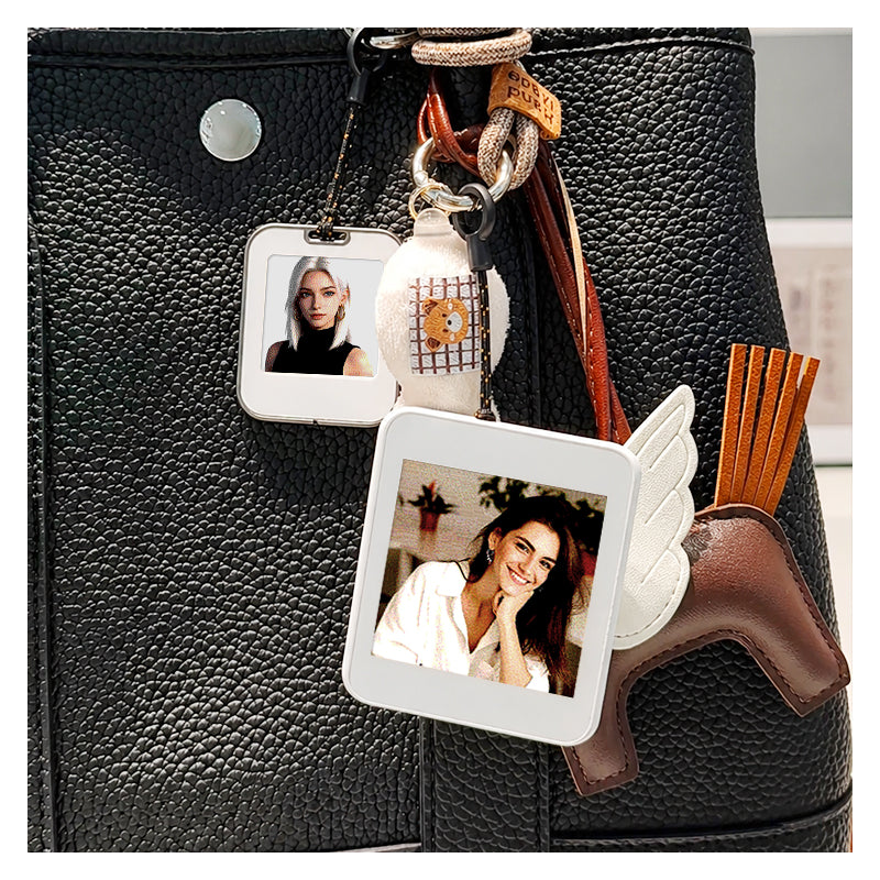 Hipoink 2.53-Inch NFC E-Ink Keychain with Magnetic Back